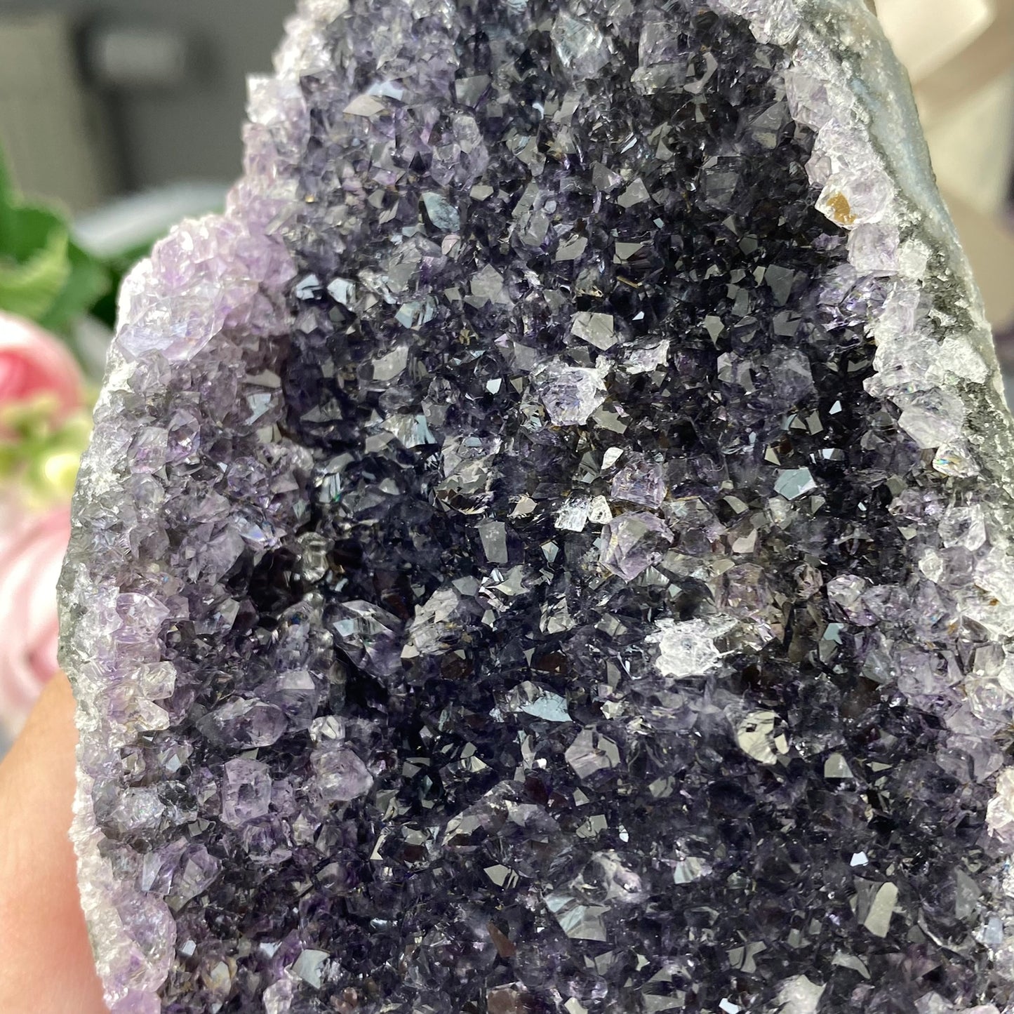 Amethyst druse (Amethyst 1108g.)