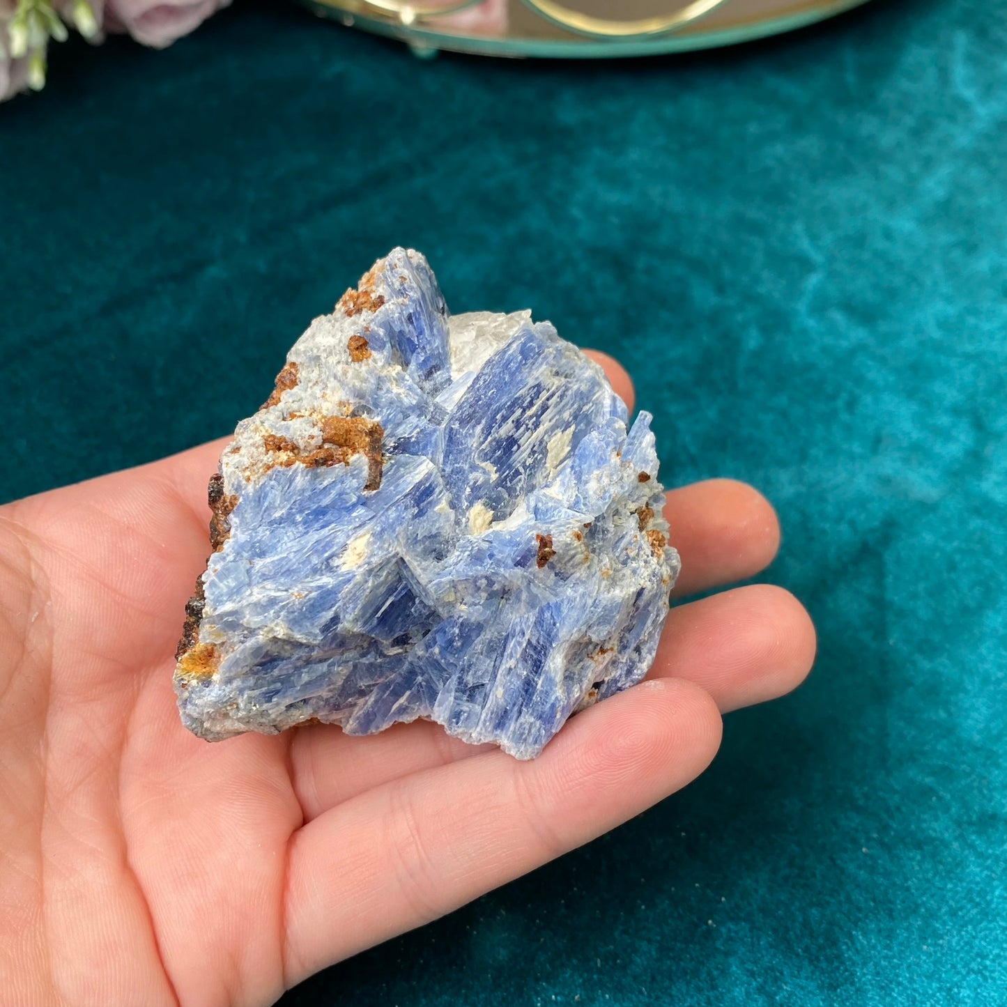 Natural raw Kyanite 221g.