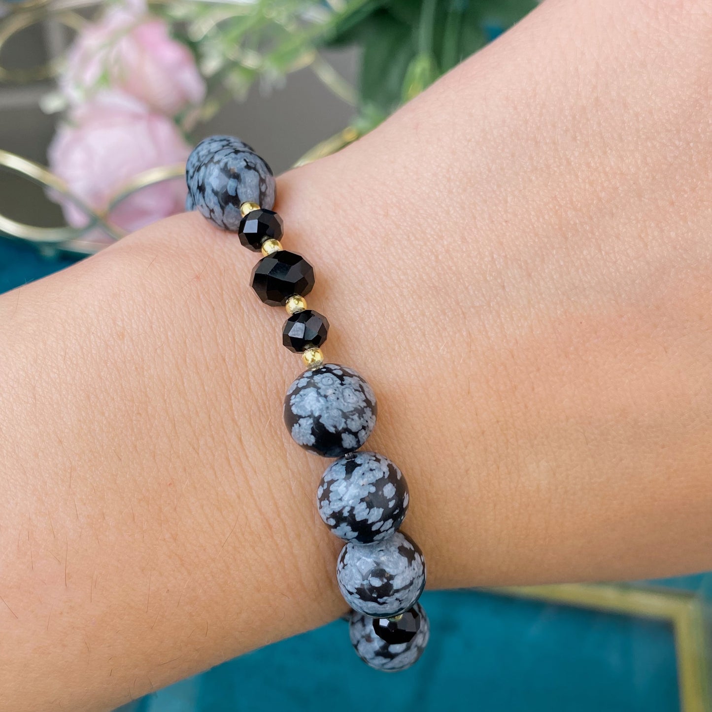 Snowflake Obsidian bracelet (Obsidian, 10mm. For courage, creativity and balance.)