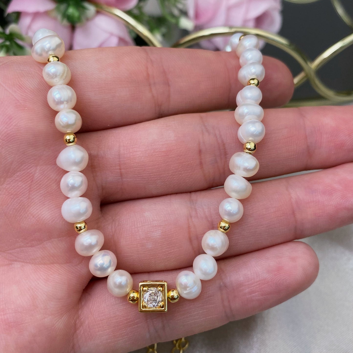 River Pearls necklace with decorative crystal (adjustable length 37cm+5cm)