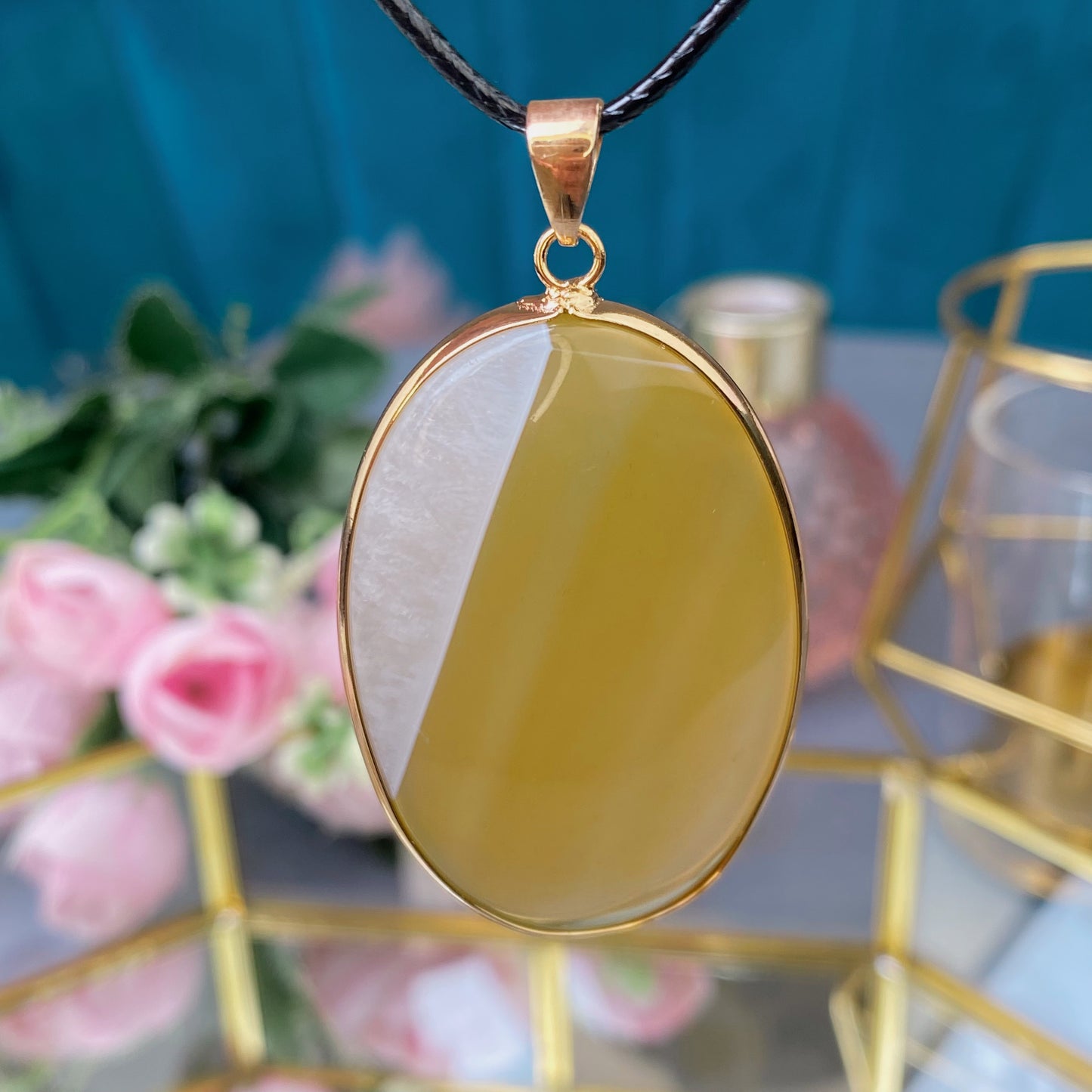 Agate pendant