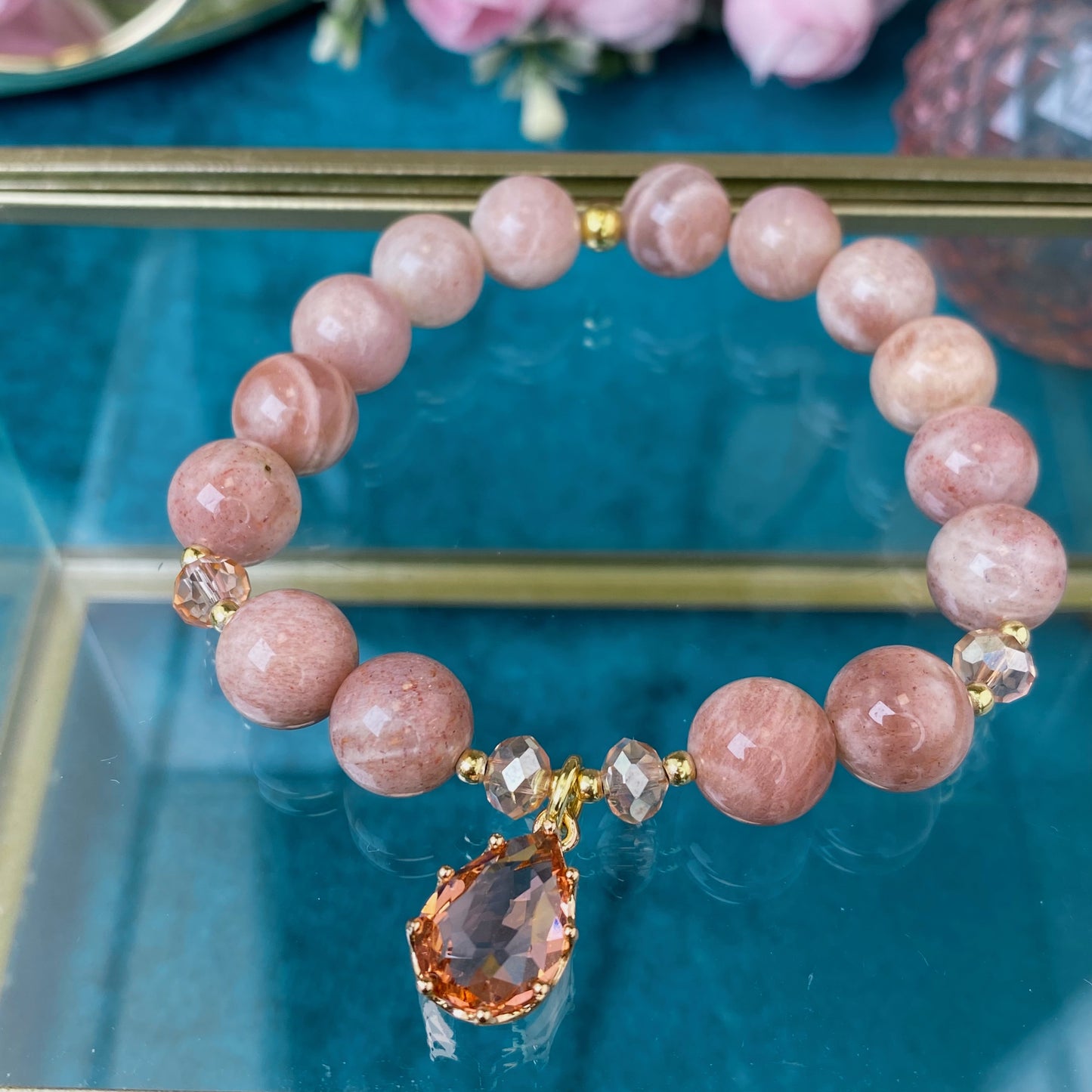 Sunstone bracelet (Sunstone, 10mm.For positive energy, love and good vibes.)